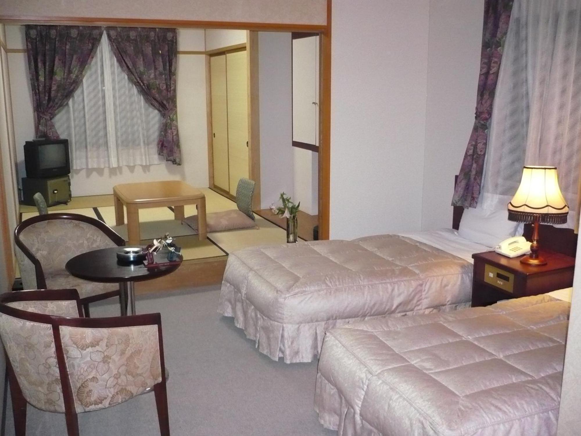 Hotel Gokayama Onsen Akaokan Nanto Zimmer foto